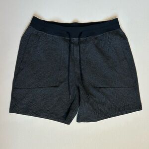 Lululemon Men Textured Shorts Extra Large Gray 7" Inseam Train Gym XL Drawstring